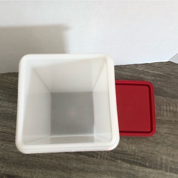 Vtg Tupperware Red and White Premium Plus Crackers Container - Picture 9 of 11